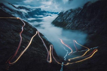 Trollstigen-Norge Bakkestigning.JPG