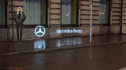 Dr.Anne von Peck Mercedes Benz Laserscheinwerfer Rodenstock Hamburg.jpg